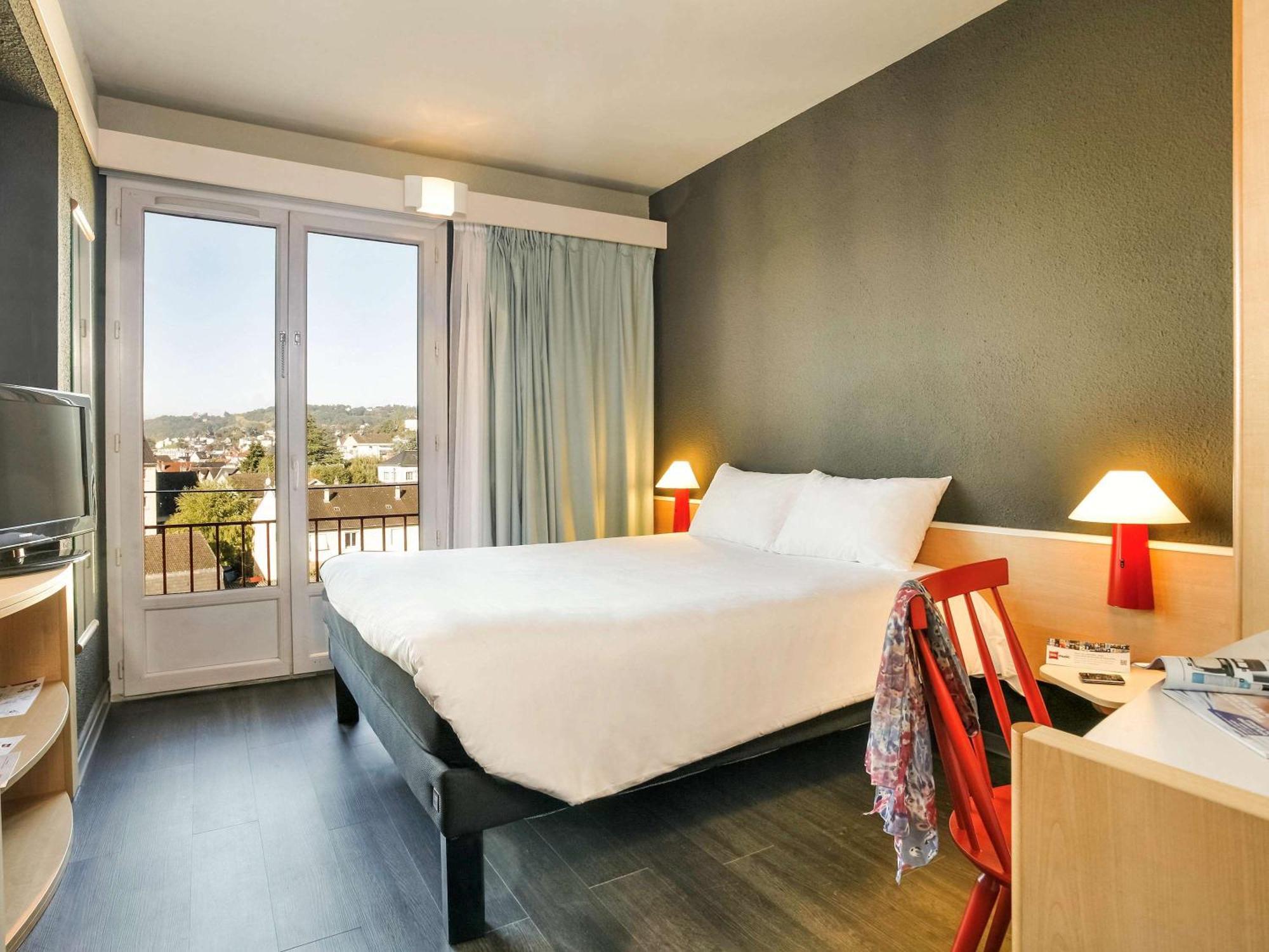 Отель Ibis Brive Centre Экстерьер фото